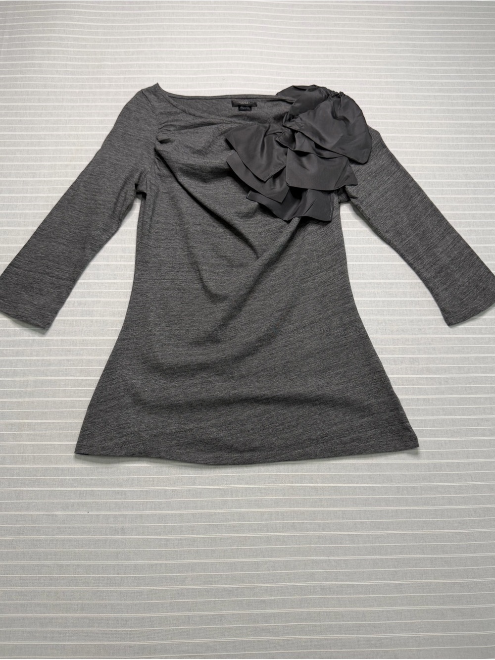 🩶 Deletta Anthropologie Gray Statement Ruffle Top – XS